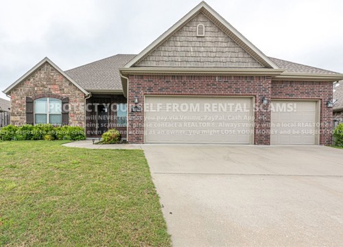 2912 W Featherock, Fayetteville AR