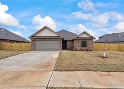 146 N Banner Avenue, Farmington AR