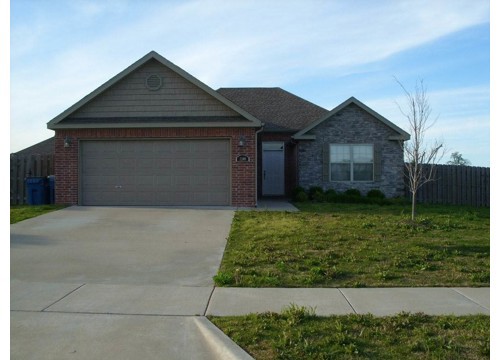 2200 SW Montana Avenue, Bentonville AR