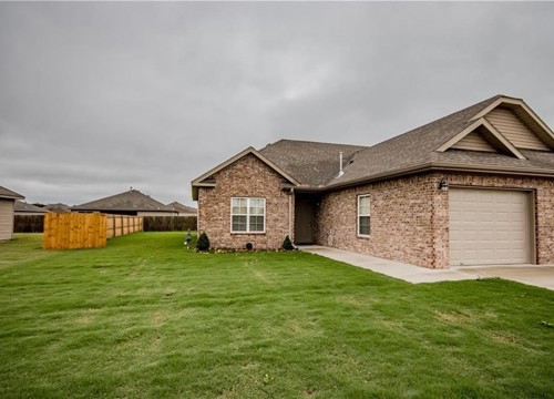 1242 Marigold, Centerton AR