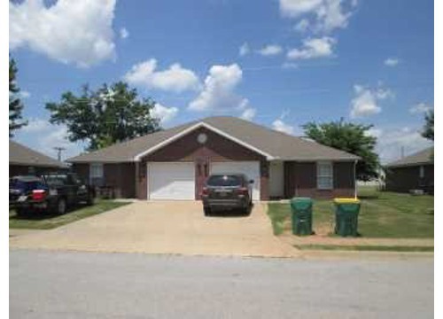805 Meadowlands Drive, Centerton AR