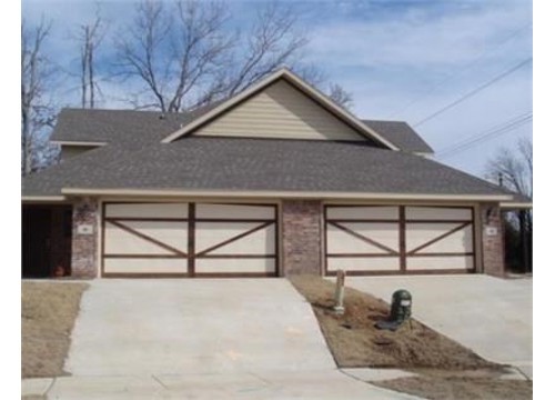 10 S Woodsprings Drive, Fayetteville AR