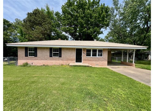 606 Elgin Street, Gravette AR