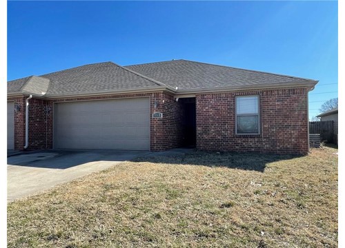 1018 Kensington Drive, Centerton AR