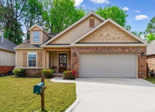 63 E Madrid Street, Fayetteville AR