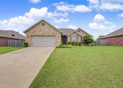 208 McDaniel Street, Lowell AR