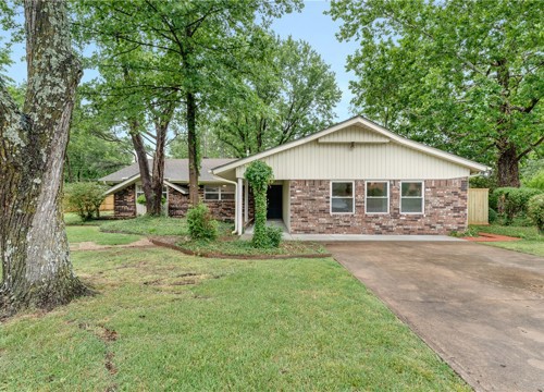 1716 E Rolling Hills Drive, Fayetteville AR