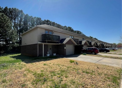 2155 W Skyler Drive, Fayetteville AR