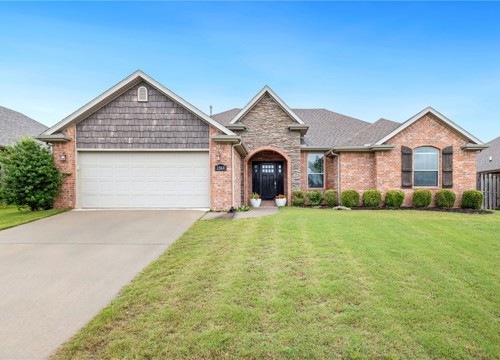 2864 W Featherock Way, Fayetteville AR