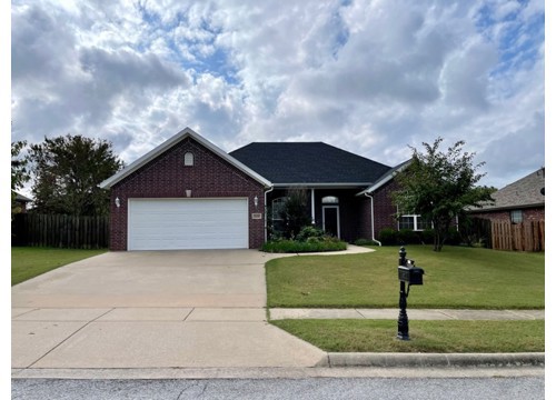 3239 W Drakestone Street, Fayetteville AR
