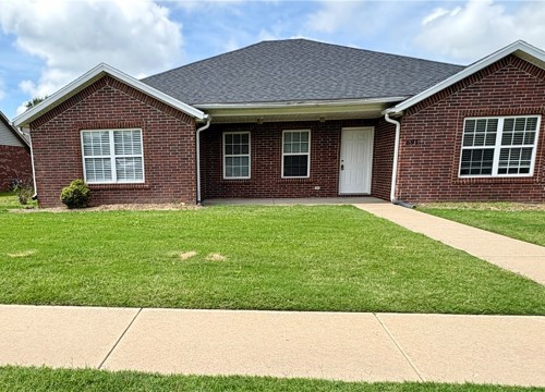 691 N Meadowlands Drive, Fayetteville AR