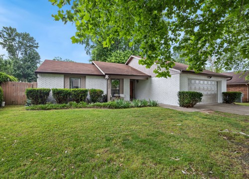 1452 E Eton Street, Fayetteville AR