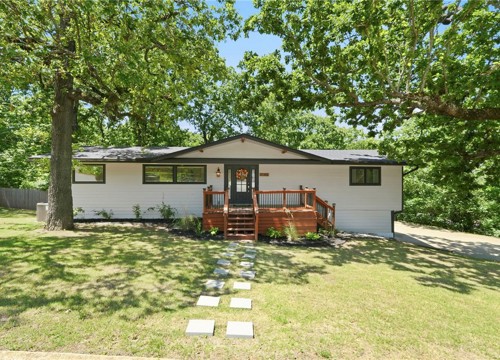 1143 N Oak Drive, Fayetteville AR