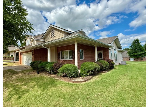 4214 N Meadow View Drive, Fayetteville AR