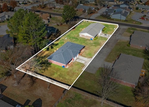 1011/1013 NW 12th Street, Bentonville AR