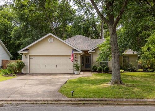 2452 Pin Oak Street, Fayetteville AR
