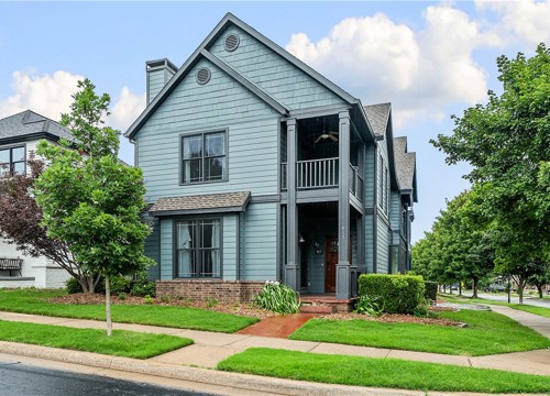 917 NE Arleta Gardens, Bentonville AR