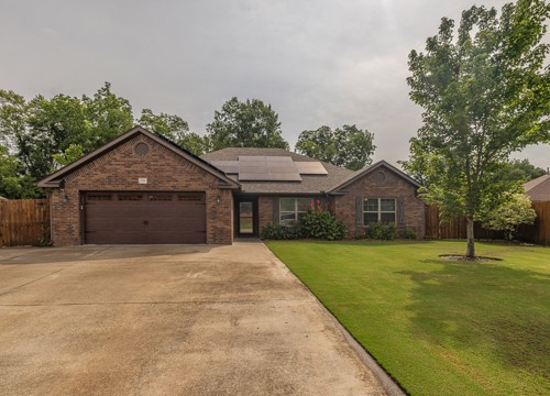 2305 Kelly Lynn Place, Fayetteville AR