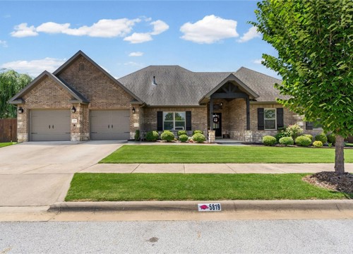 5819 W Cane Hill Drive, Fayetteville AR