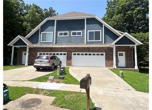 16 Ray Avenue, Fayetteville AR