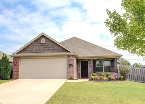 3072 N Autumn Rose Avenue, Fayetteville AR