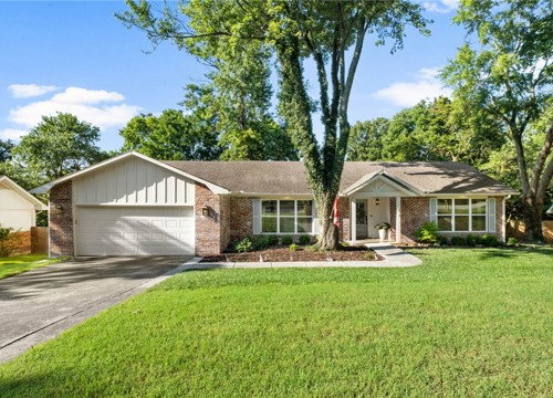1319 E Sunny Hill Drive, Fayetteville AR