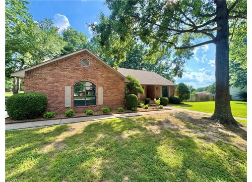 9 W 26th Circle, Fayetteville AR