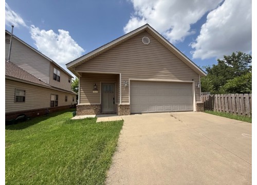 3115 W Old Farmington Road, Fayetteville AR