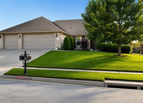 1687 S Harding Place, Fayetteville AR