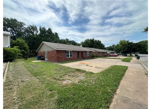 2748 & 2750 N Arroyo Avenue, Fayetteville AR
