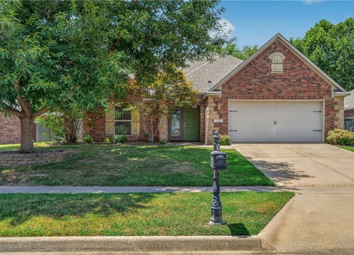2555 N Trafalger Drive, Fayetteville AR