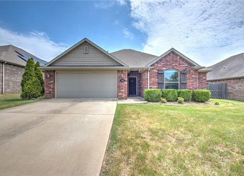 3046 N Autumn Rose Avenue, Fayetteville AR