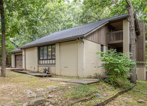 1168 E Oaks Manor Drive, Fayetteville AR