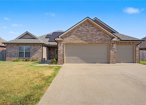 2302 SW Cadwell Avenue, Bentonville AR