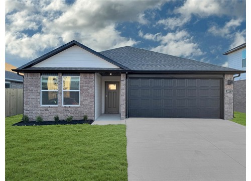4725 W Folsom Street, Fayetteville AR