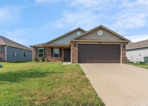 992 E Starling Street, Fayetteville AR