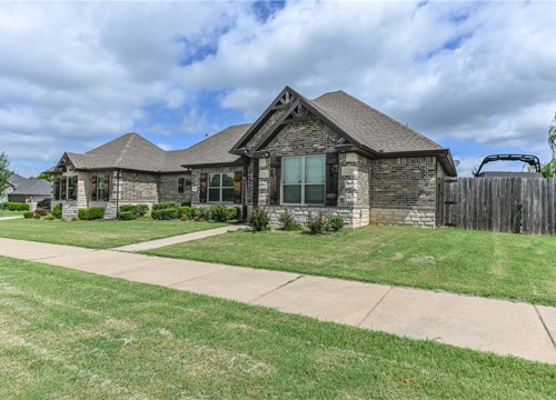 5824 W Persimmon Street, Fayetteville AR