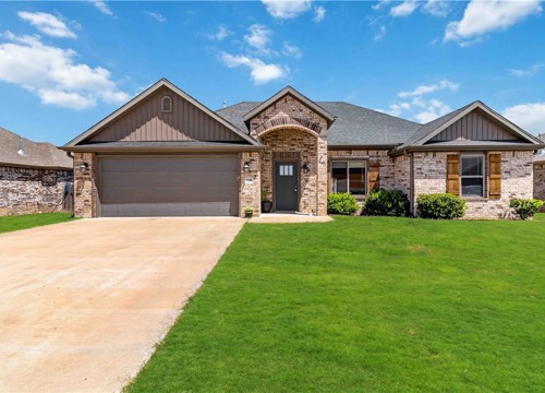 1749 Charismatic Drive, Prairie Grove AR