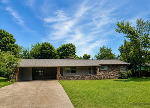 1308 Crestwood Drive, Fayetteville AR