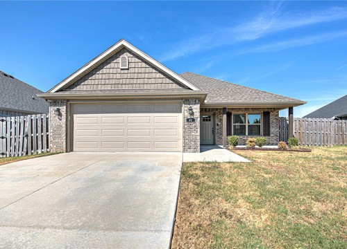 61 N Manhattan Way, Fayetteville AR