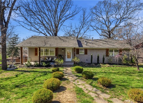 1617 W Shadowridge Drive, Fayetteville AR