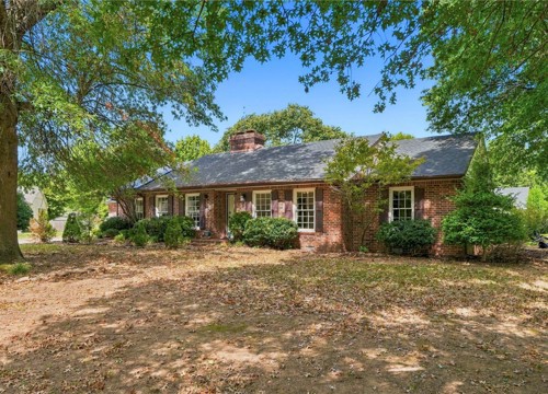 1370 E Wimbledon Place, Fayetteville AR