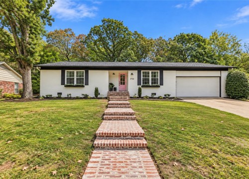 2722 N Stagecoach Drive, Fayetteville AR