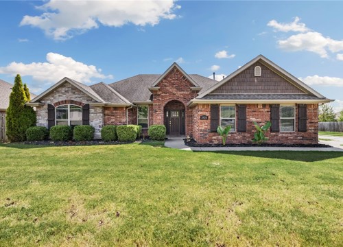 2925 Featherock Way, Fayetteville AR