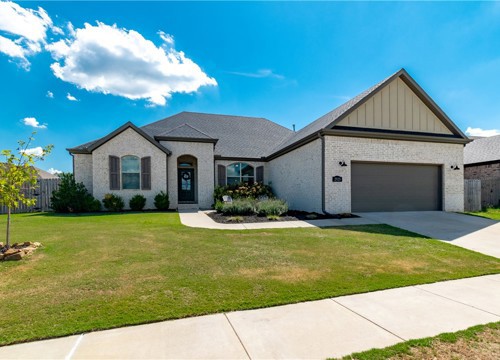 2925 E Bitterroot Street, Fayetteville AR