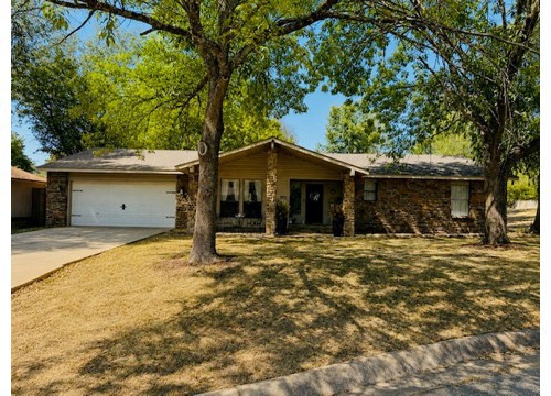 2740 Golden Oaks Drive, Fayetteville AR
