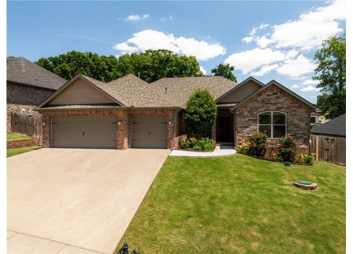 1206 Sycamore Street, Cave Springs AR