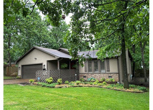 2413 E Twin Oaks Court, Fayetteville AR