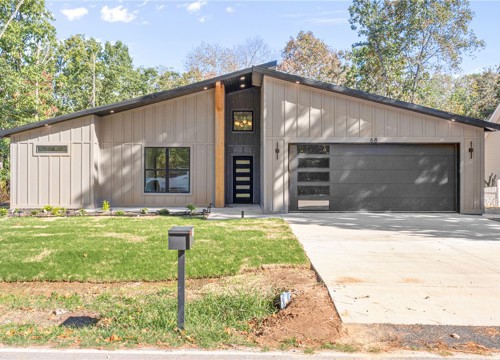 68 Granshire Drive, Bella Vista AR