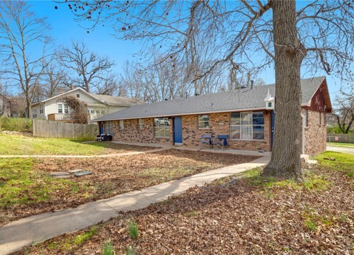 725 W Stone Street B, Fayetteville AR